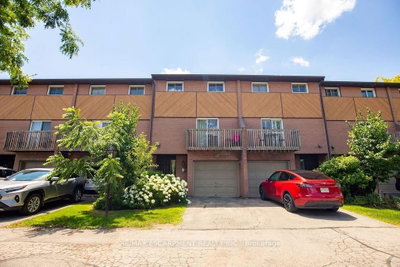 Townhouse sold at 15-445 STONE CHURCH Road, Hamilton, Ontario, L9B 2L5 - Falkirk - MLS: X9030130