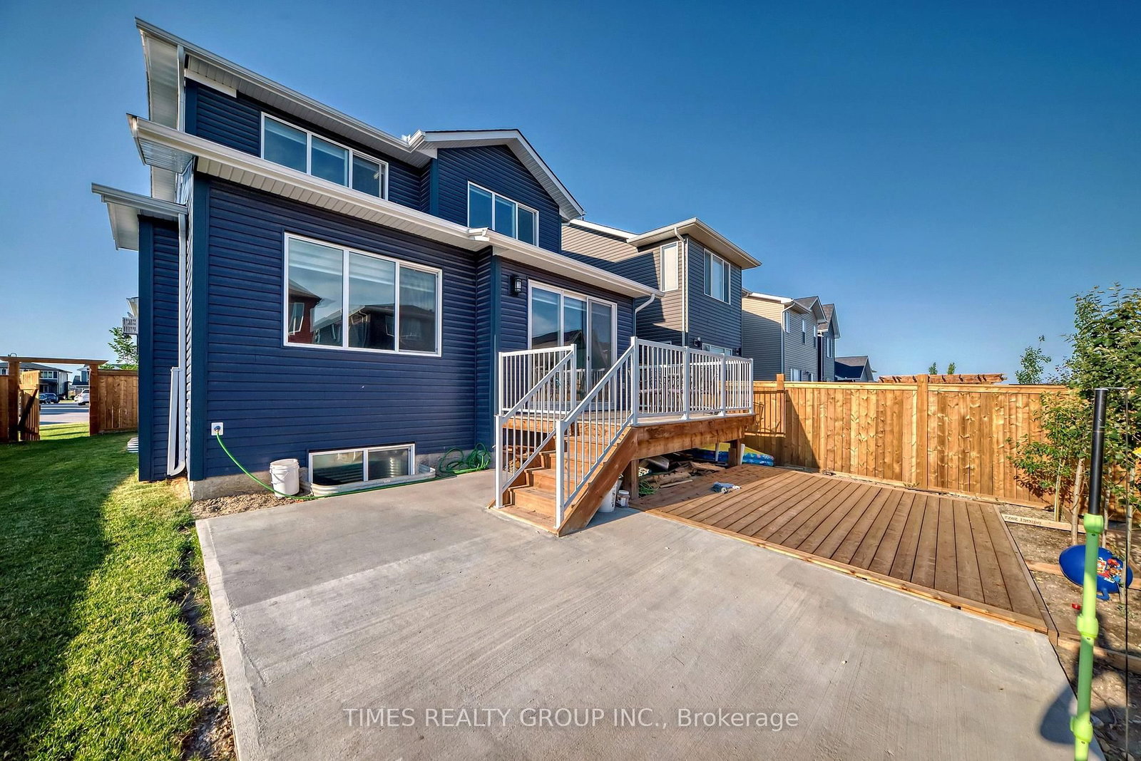 Listing Image 6