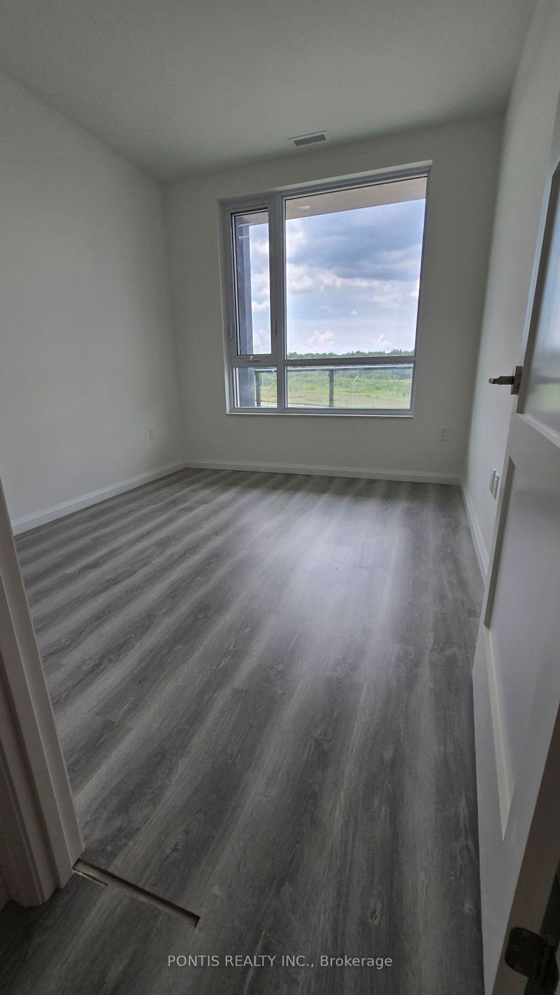 home for lease on 709-181 Elmira Road S