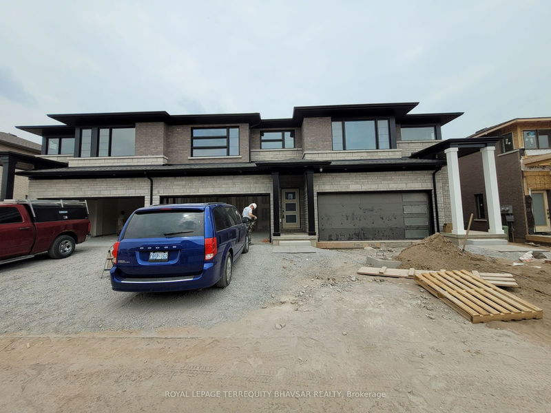home for lease on 8-4552 Portage Road