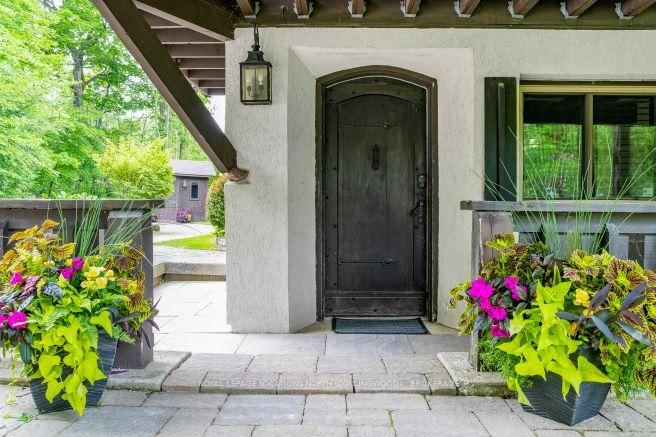 138 ST MORITZ Cres, Blue Mountains, L9Y 0S6 | Image 2