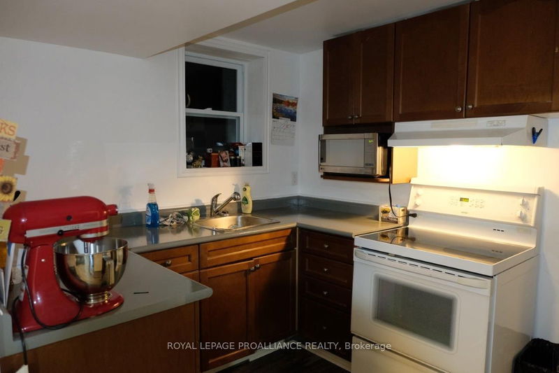 527 Front St  Quinte West, K8V 4R4 | Image 31