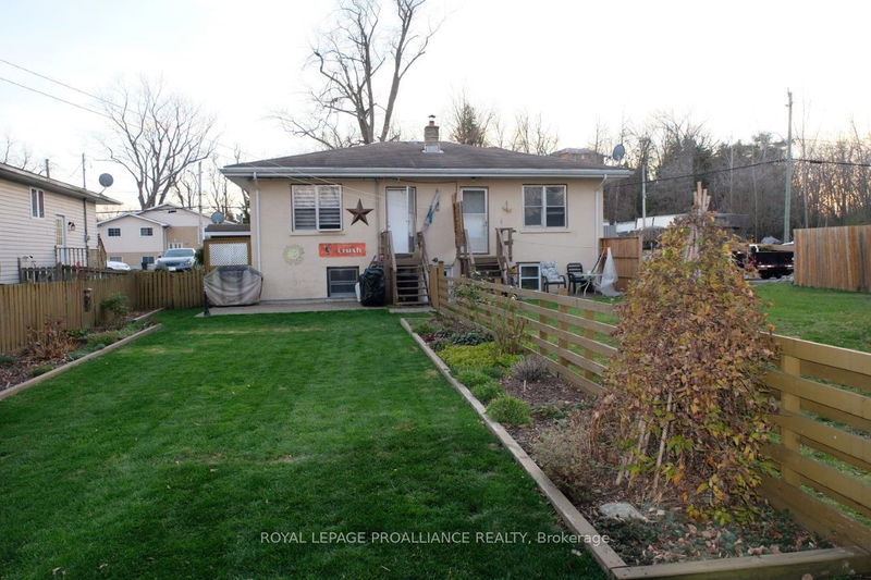 527 Front St  Quinte West, K8V 4R4 | Image 38