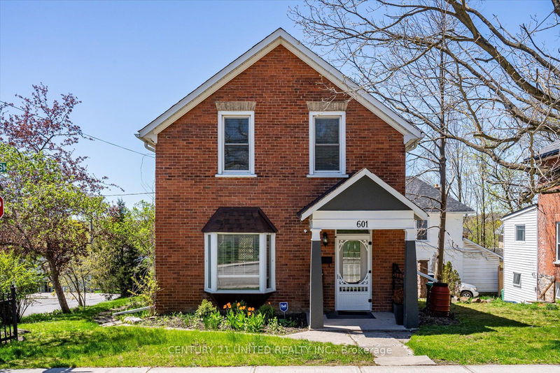 home for lease on 601 Rubidge Street