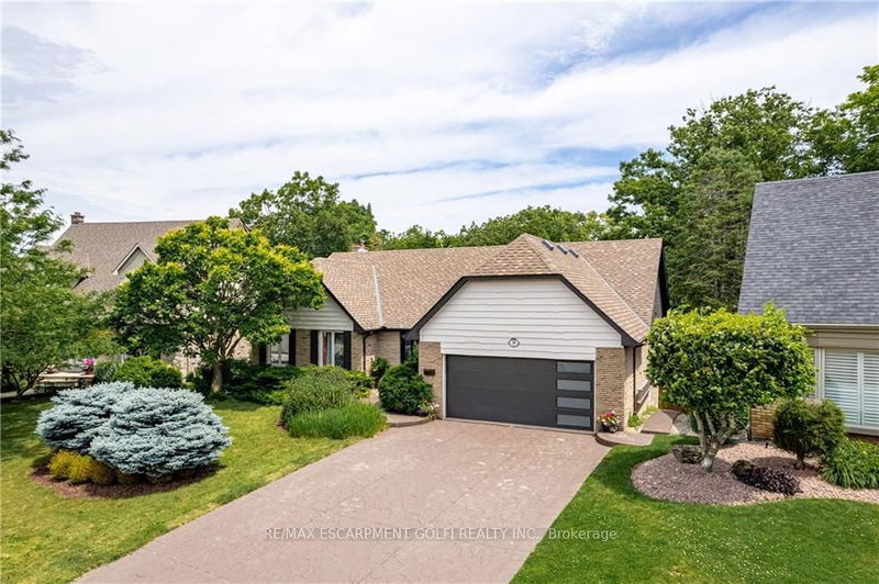 39 Hilts Dr  Hamilton, L8G 3H5 | Image 1