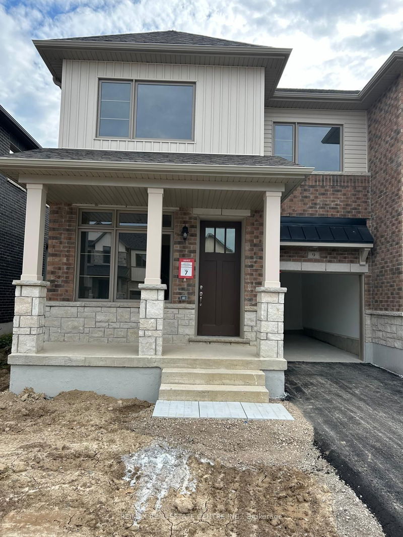 home for lease on 9 Molnar Crescent