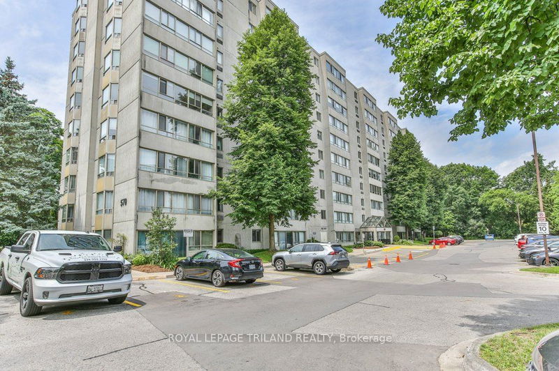 home for sale on 1001-570 PROUDFOOT Lane
