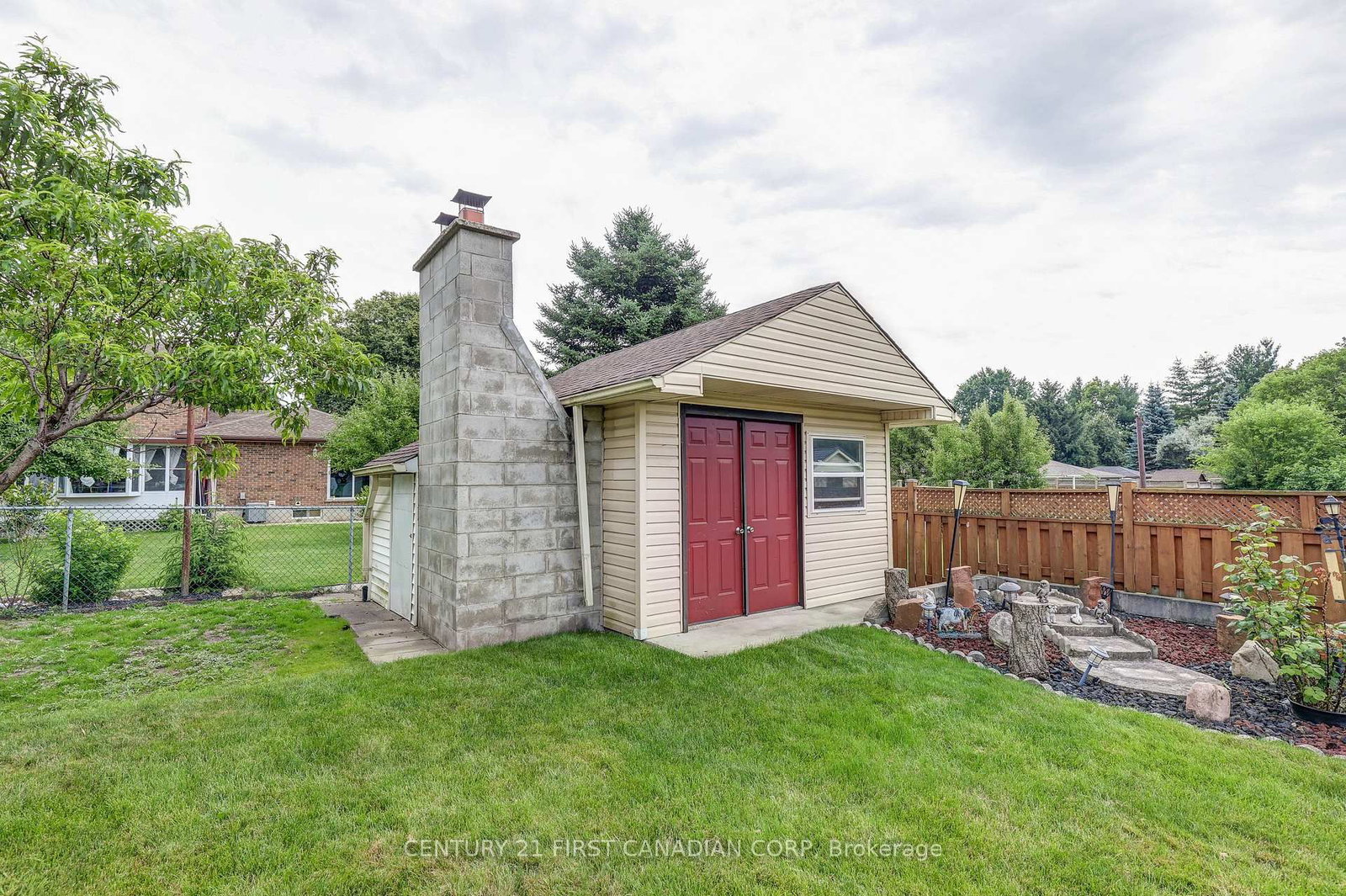 Listing Image 7