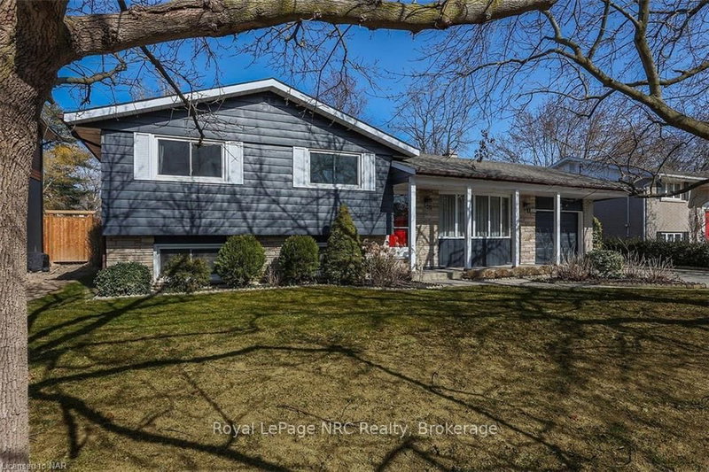 305 Centre St, Niagara-on-the-Lake, L0S 1J0 | Image 2