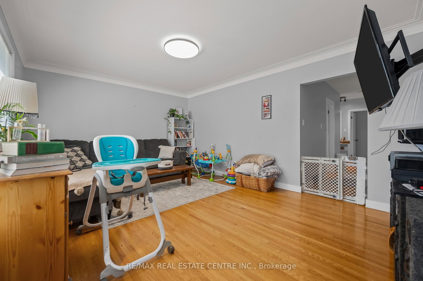 Listing Image 7