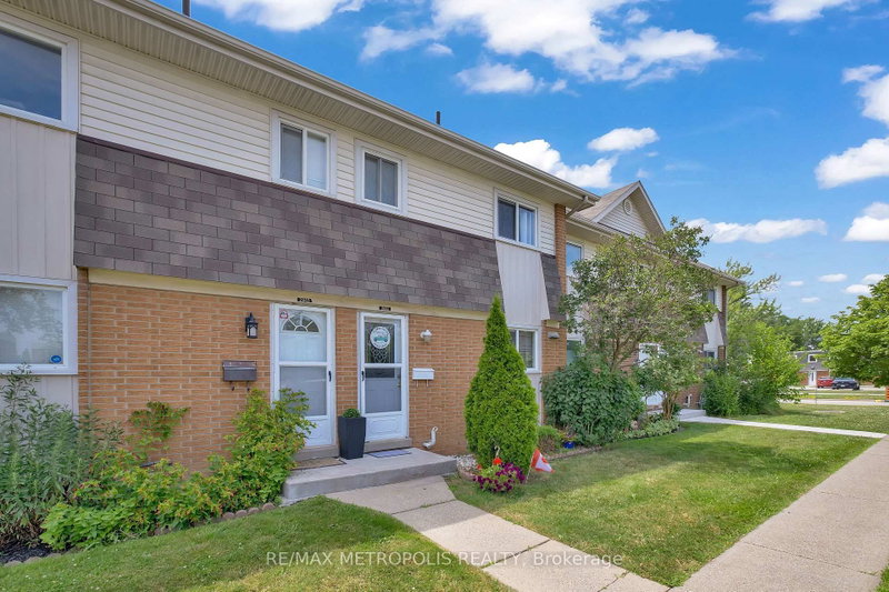 3 - 2641 Meadowbrook Lane
