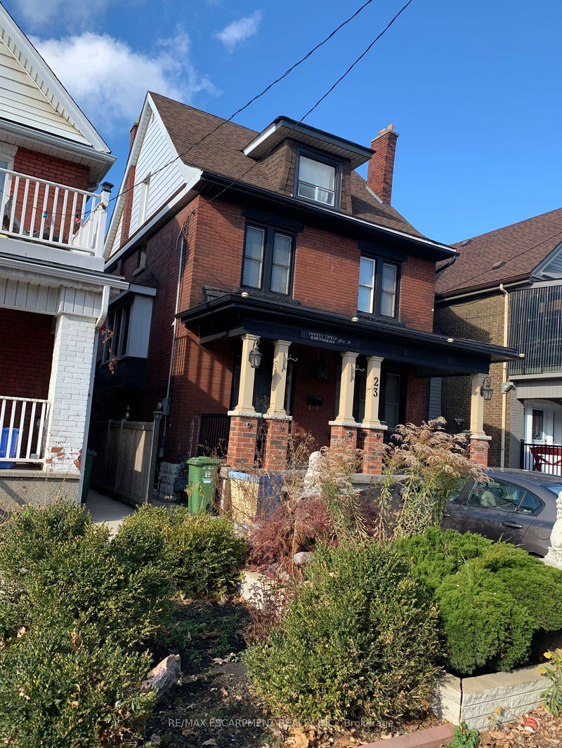 home for lease on 23 Barnesdale Avenue N