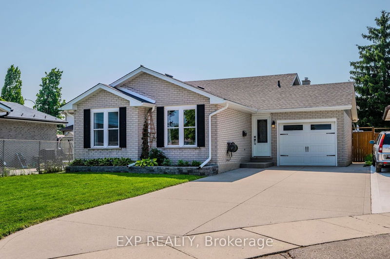 home for sale on 44 Warwick Court