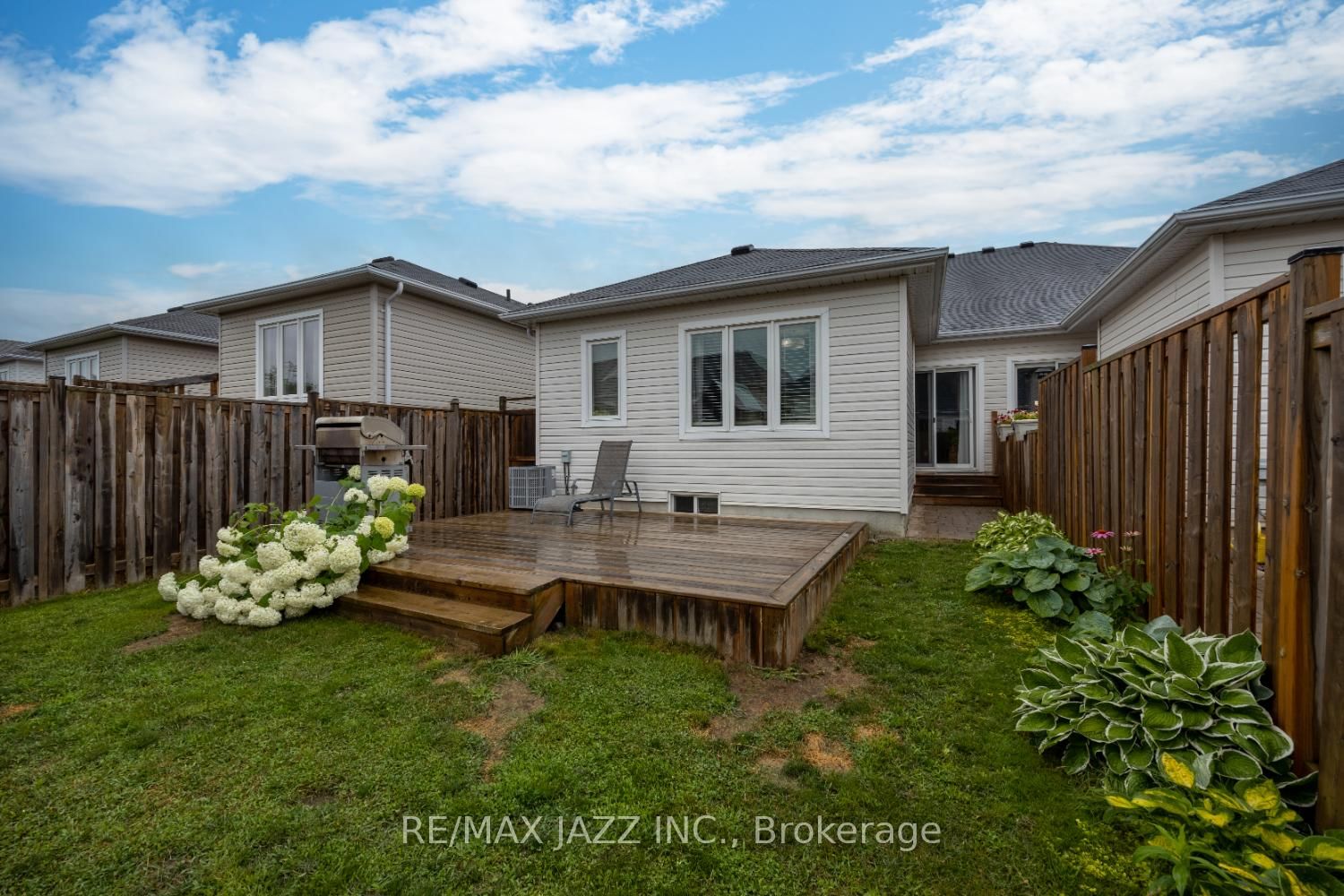 Listing Image 17