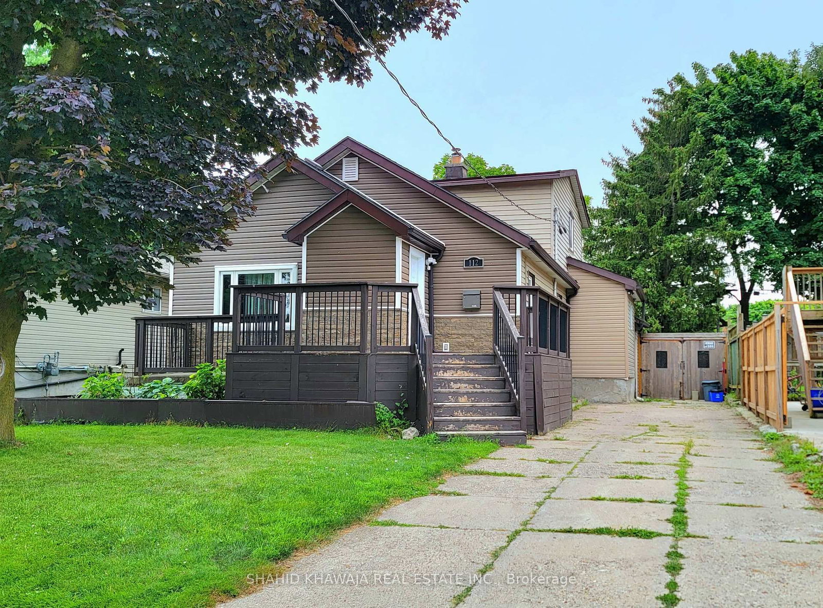 Listing photo 2