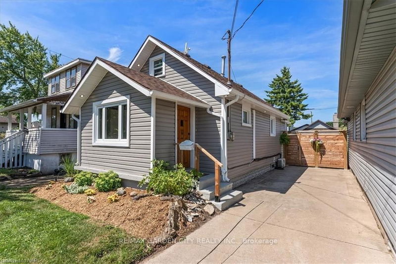 home for sale on 656 Steele Street