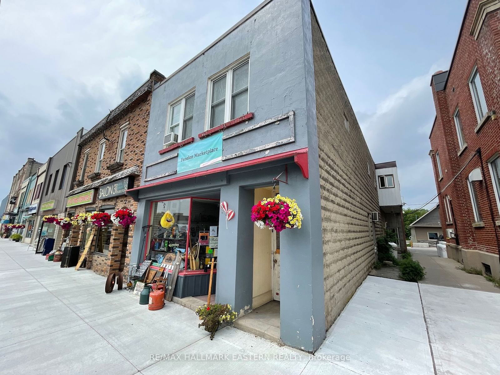 Building at 33 Colborne Street, Kawartha Lakes, Fenelon Falls