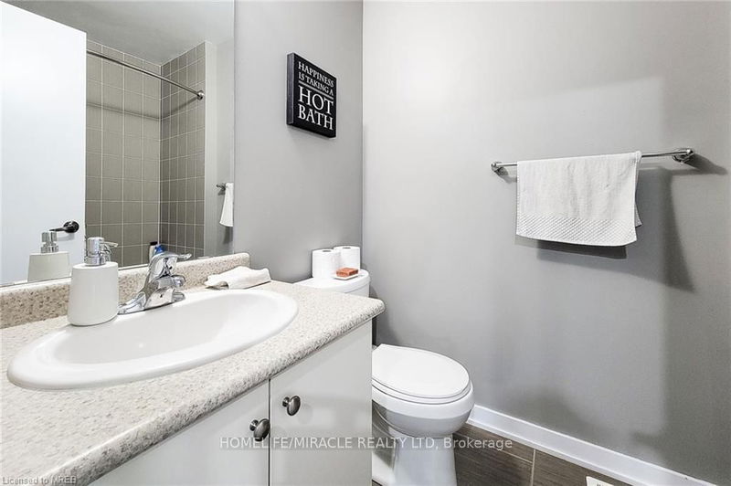 52 Crafter Cres  Hamilton, L8J 0H6 | Image 33