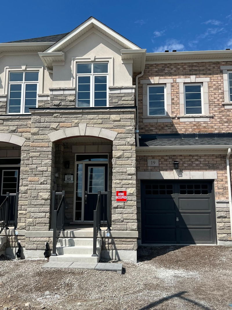 home for lease on 19 Gledhill Crescent