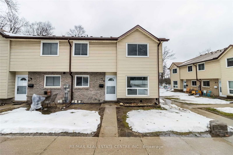 home for lease on 16-453 Albert Street
