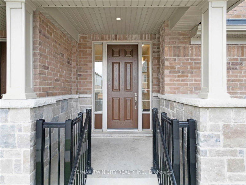 66 Grassbourne Ave, Kitchener, N2R 0S5 | Image 2