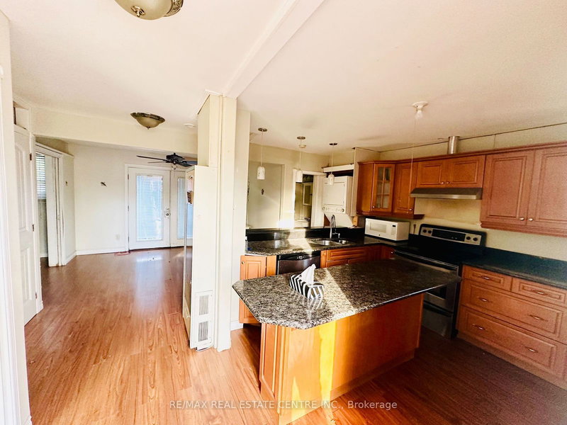 795 Barton St, Hamilton, L8E 5L8 | Image 3