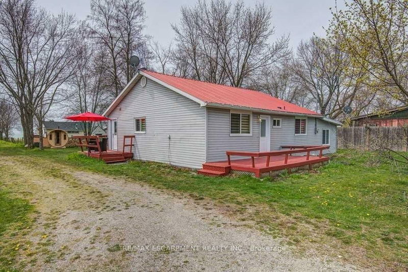 home for sale on 3018 Lakeshore Road