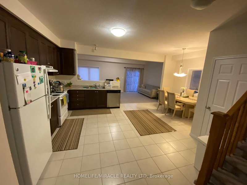 305 Tall Grass Cres, Kitchener, N2P 0G7 | Image 3