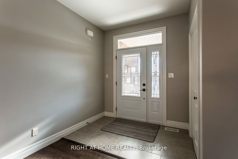 27 Gavin Cres  Quinte West, K8V 2H0 | Image 3