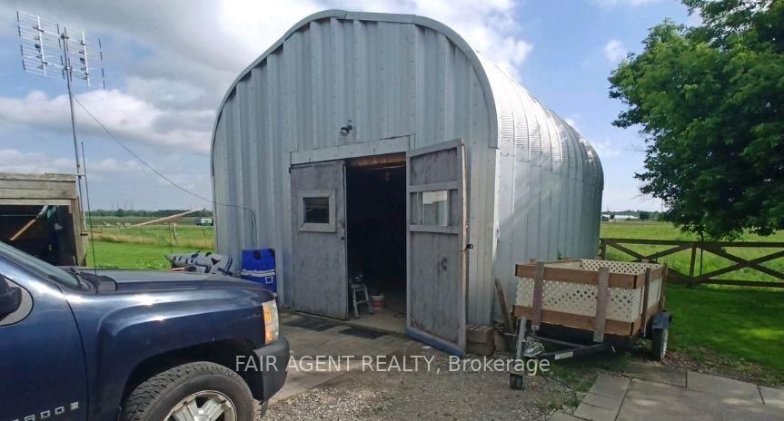 Listing Image 7