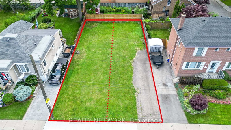 238 Mountain Park Ave, Hamilton, L8V 1A4 | Image 2