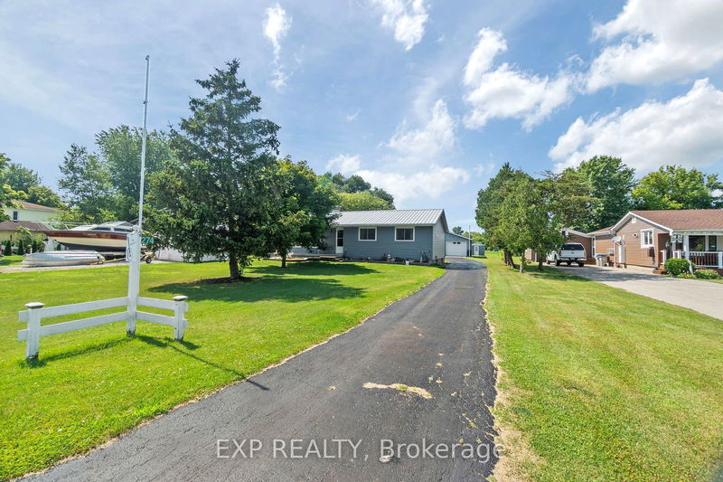 8274 Burwell Rd  Lambton Shores, N0M 1T0 | Image 2