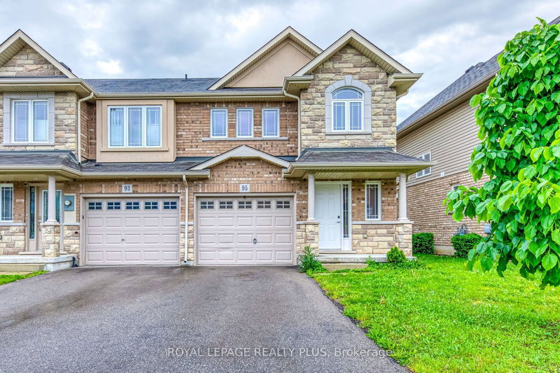 home for lease on 95 Charleswood Crescent