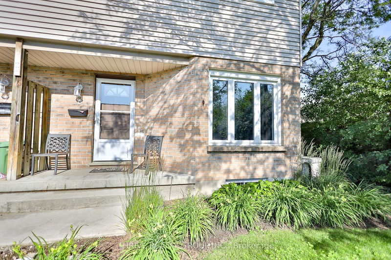 home for sale on 6-628 Wharncliffe Road S