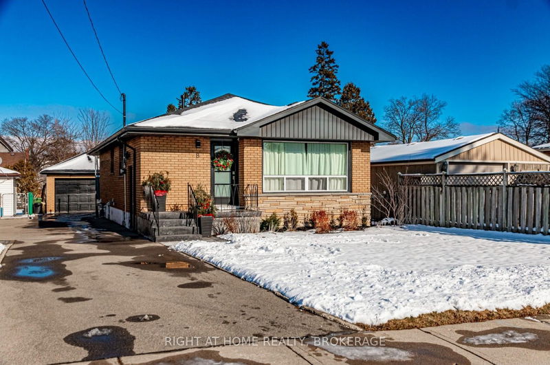 home for lease on 8 Victor Boulevard