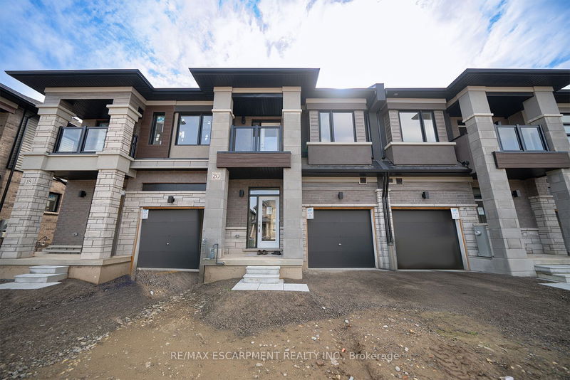 home for lease on 20 Dennis Avenue