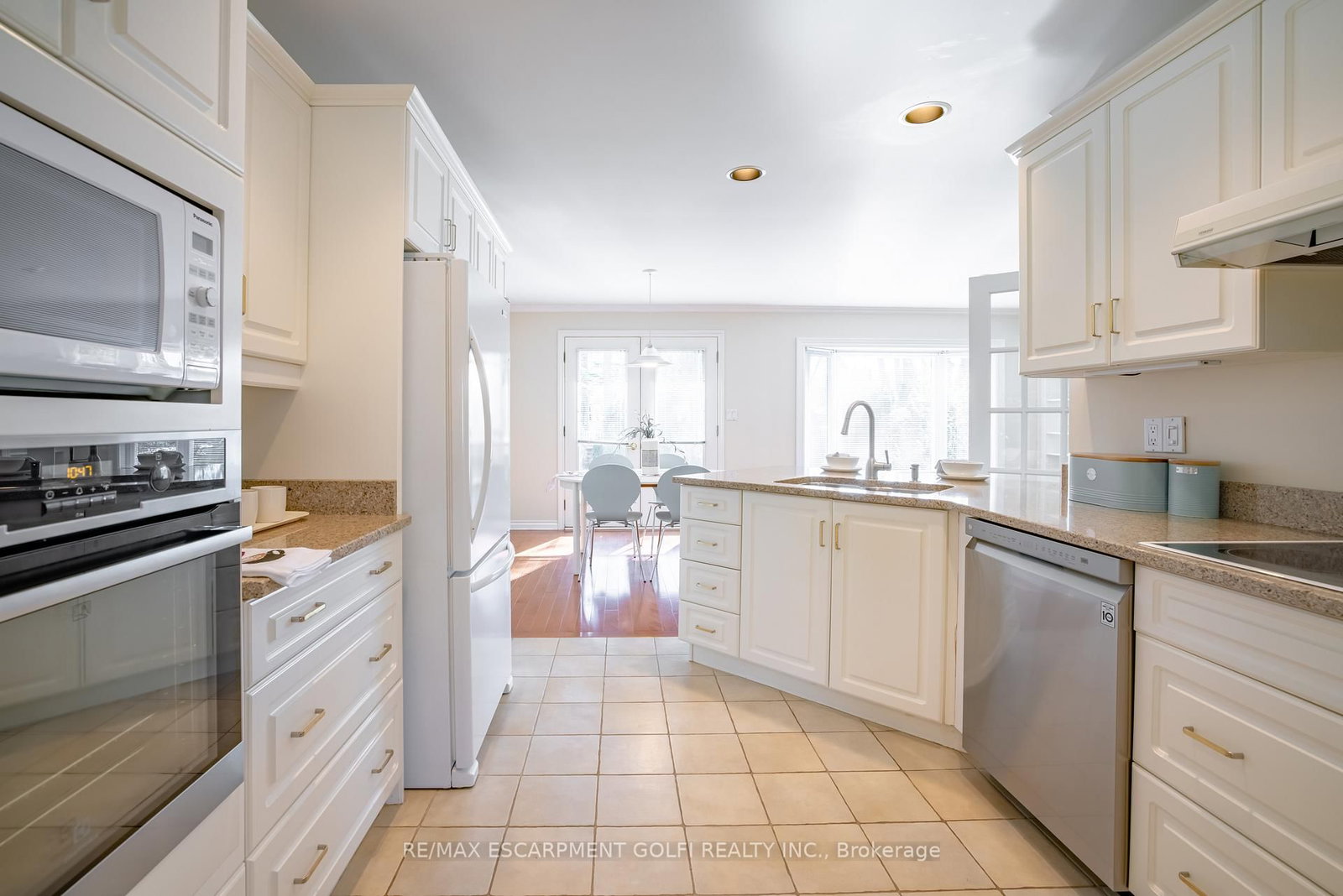 Listing Image 22