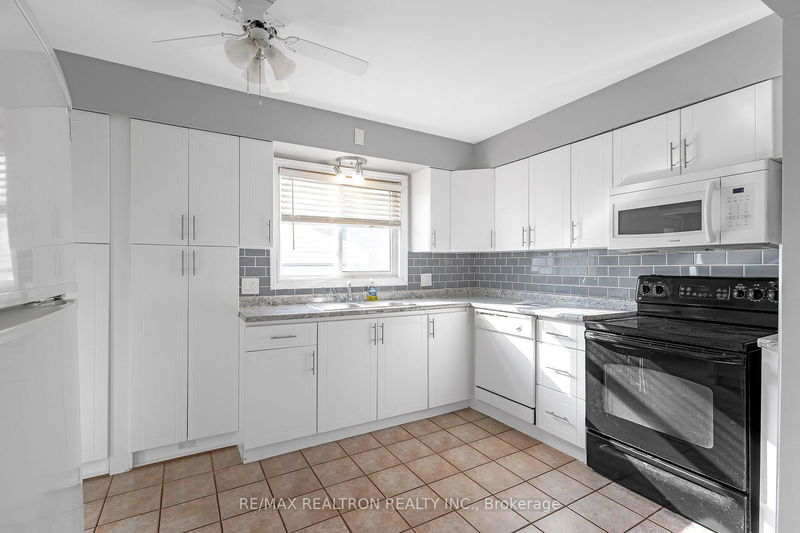 5524 Lewis Ave  Niagara Falls, L2G 3R7 | Image 2