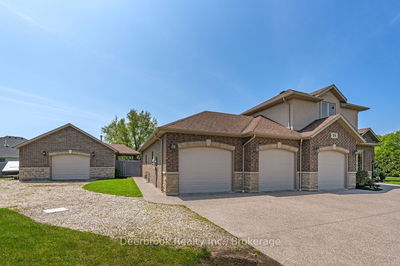 24 MARSHWOODS Blvd, Kingsville -  image-0-1