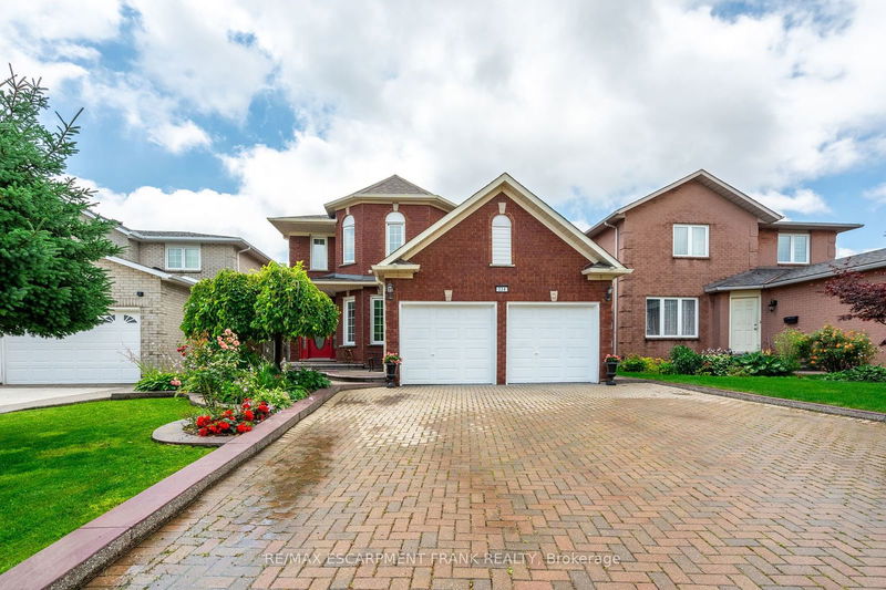 334 Greencedar Dr  Hamilton, L9C 7K6 | Image 1