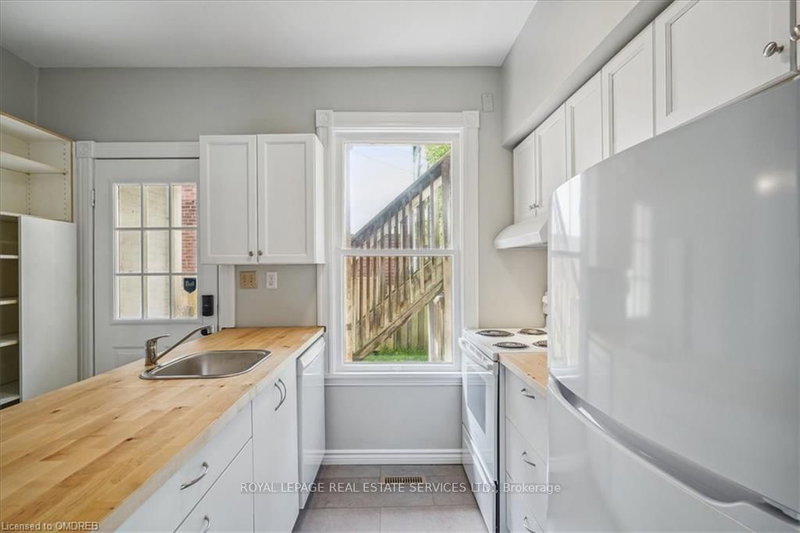 Main - 33 Rose Ave, Brantford, N3S 2M3 | Image 3