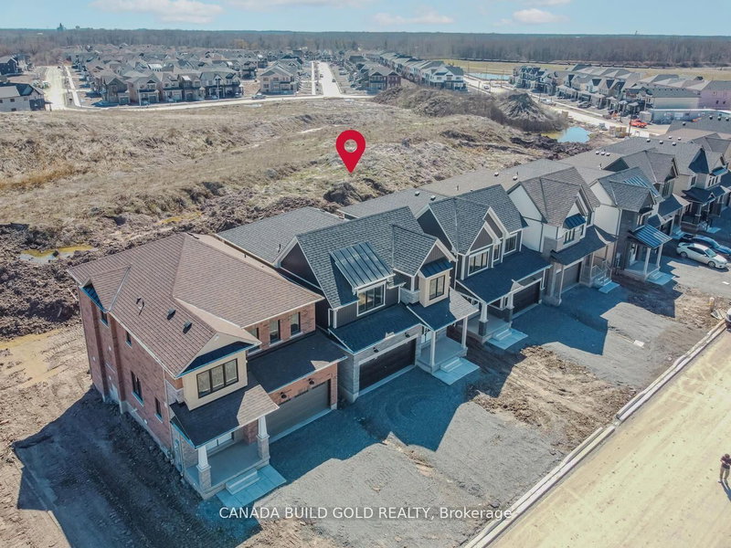 61 Starboard Cres N, Welland, L3B 0M7 | Image 2