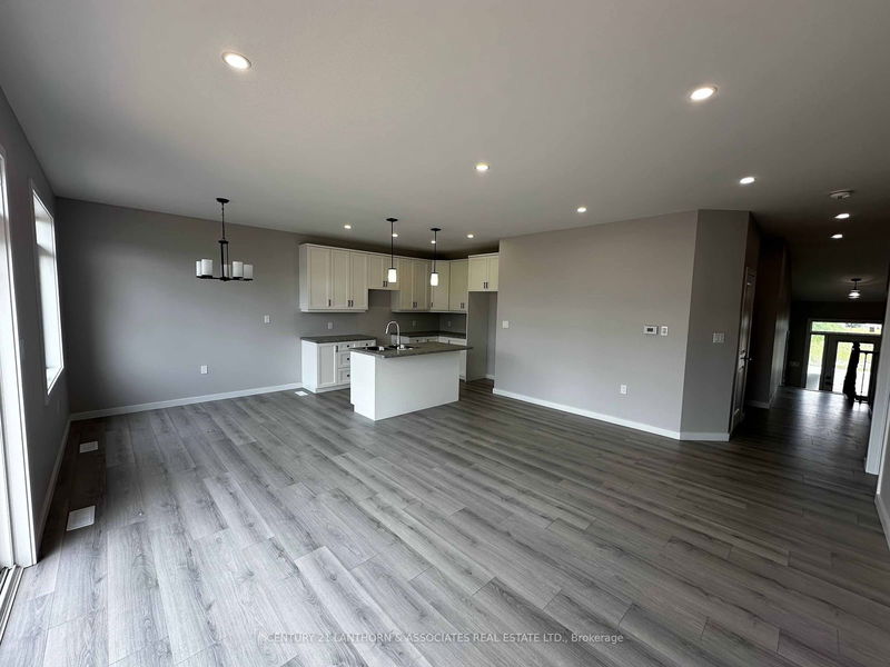 28 Summit Cres  Belleville, K8N 2X2 | Image 5