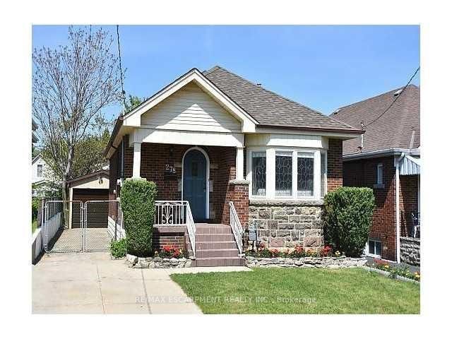home for lease on 278 Huxley Avenue S