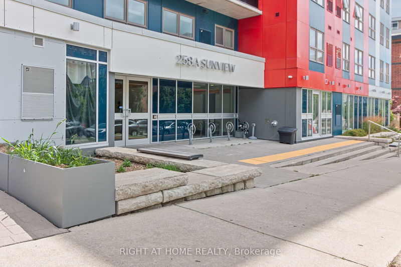  156 - 258A SUNVIEW St  Waterloo, N2L 0H6 | Image 4