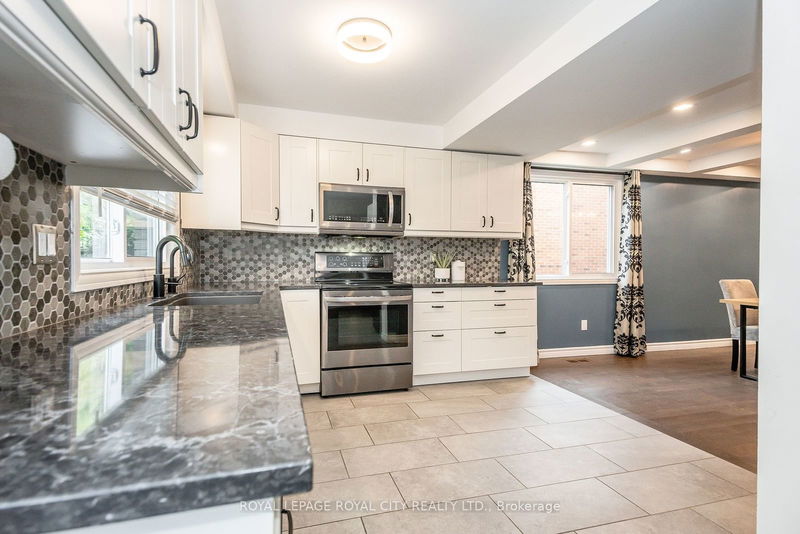 236 Ironwood Rd  Guelph, N1G 3G1 | Image 13