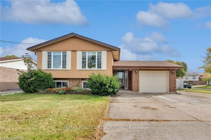 home for lease on (Upper)-8 Allanburg Road S
