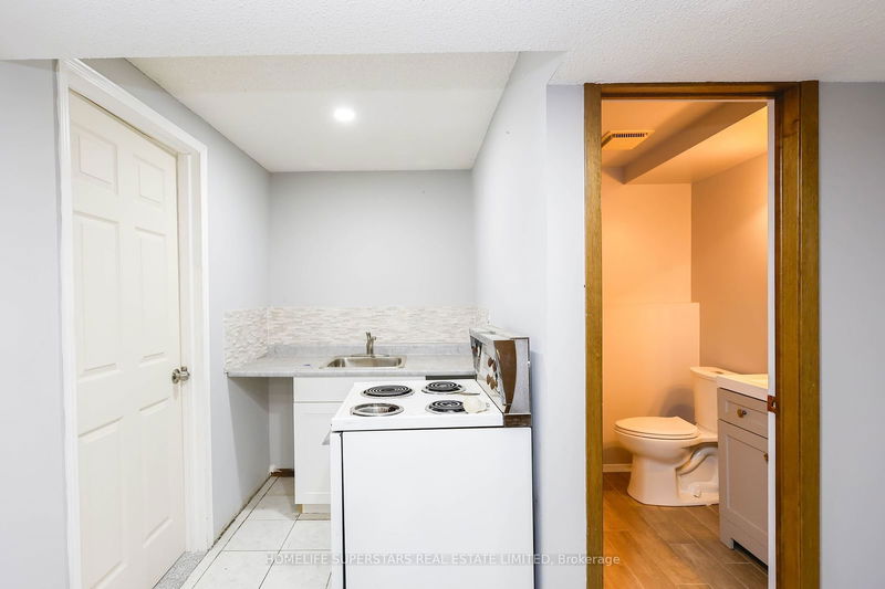 36 Caprice Cres  London, N5V 3M2 | Image 19