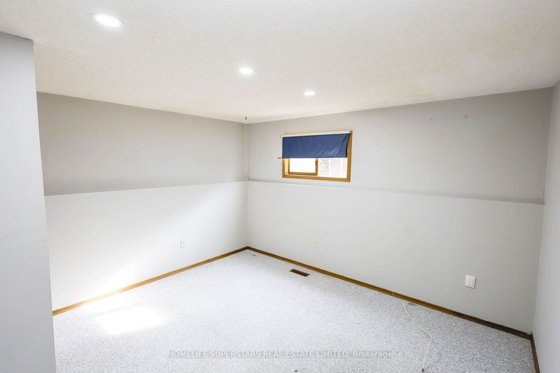 36 Caprice Cres  London, N5V 3M2 | Image 21