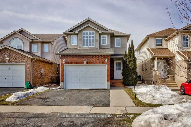 home for lease on 953 Copper Leaf Crescent